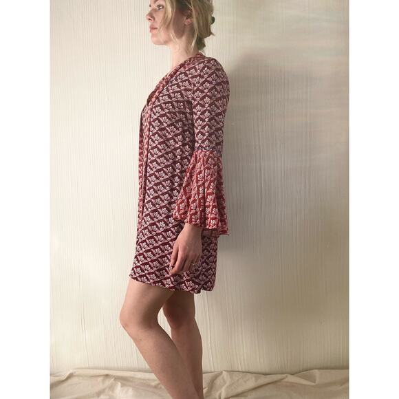 LIKELY Groovy Maroon Print Bell Sleeve Mini Dress US 2 - Picture 7 of 14
